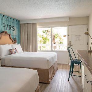 Traditional Room 2 Queen Beds